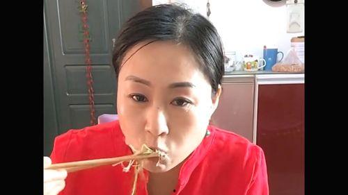 娱乐吃瓜酱网友是谁啊,网络红人的神秘面纱 第2张 娱乐吃瓜酱网友是谁啊,网络红人的神秘面纱 第2张