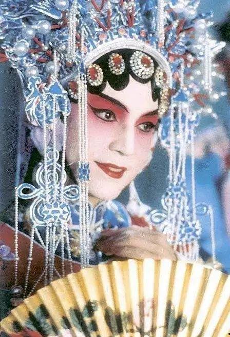 娱乐吃瓜君娘娘,揭秘娱乐圈背后的那些事儿 第2张 娱乐吃瓜君娘娘,揭秘娱乐圈背后的那些事儿 第2张